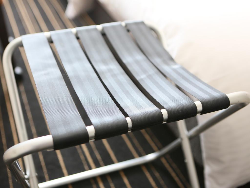 Apa Hotel Tonami Ekimae Kültér fotó