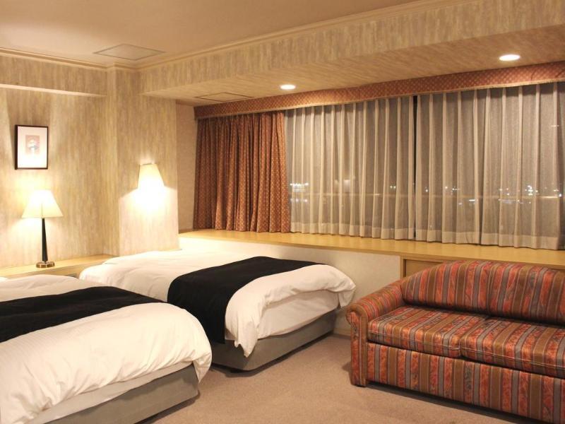 Apa Hotel Tonami Ekimae Kültér fotó